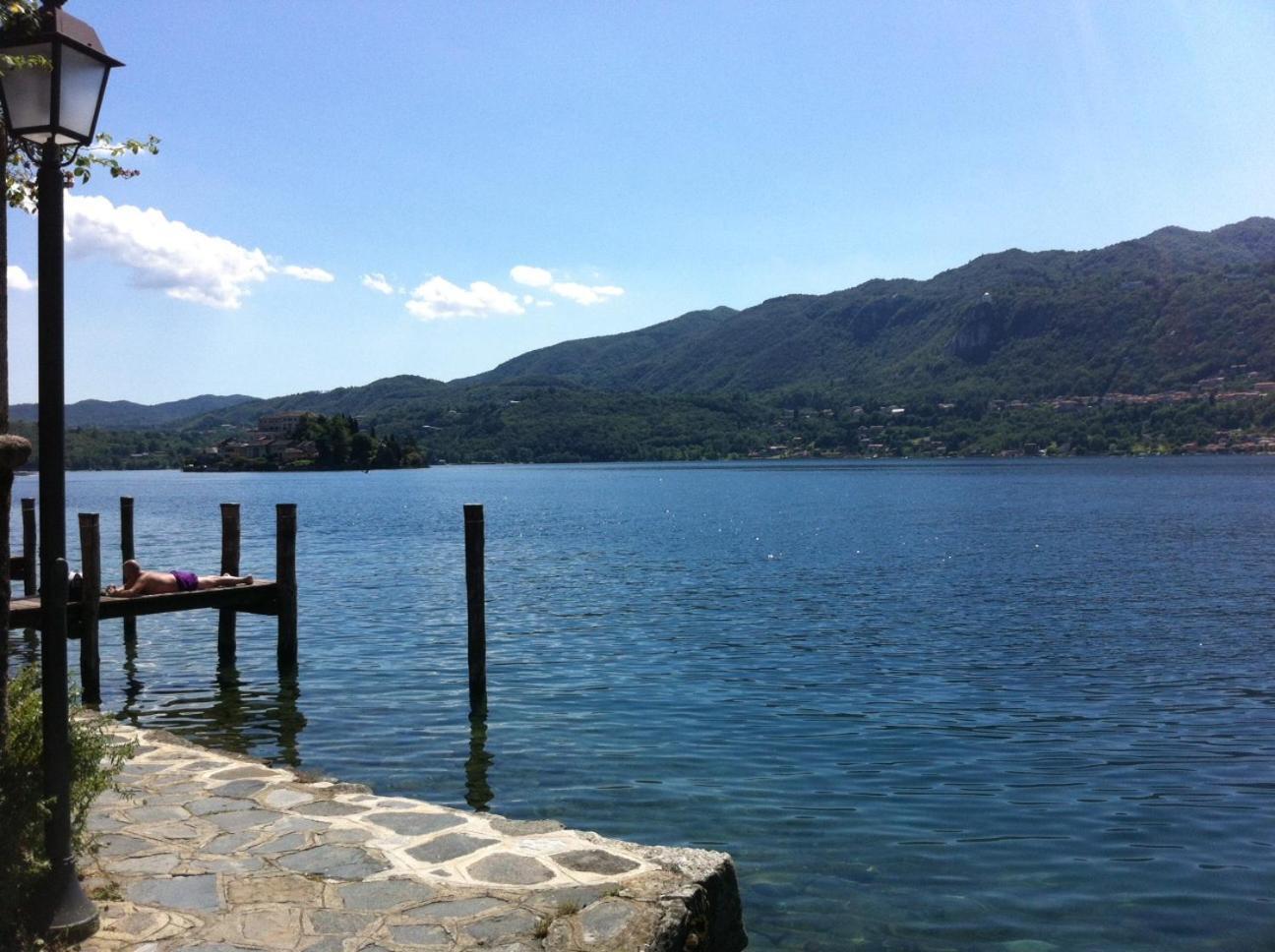 -Ortaflats- Appartamento L'Angolo Orta San Giulio Eksteriør billede